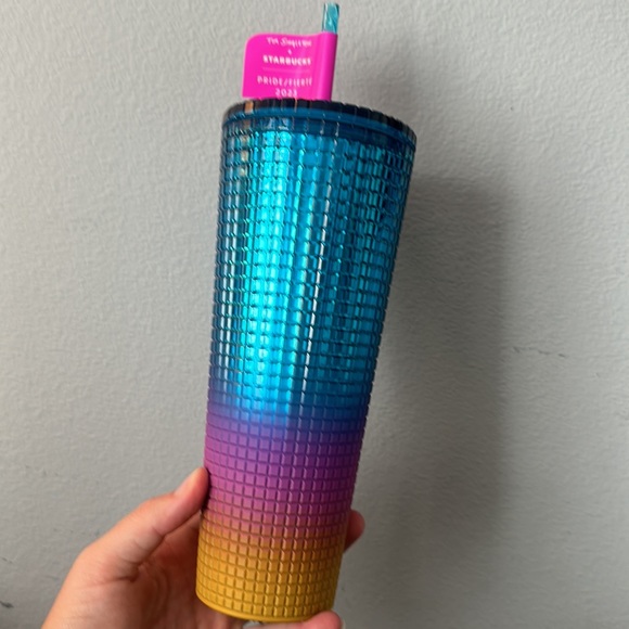 NWT STARBUCKS x Tim Singleton Pride 2023 Rainbow Studded Venti Cold Cup Tumbler - Picture 4 of 4